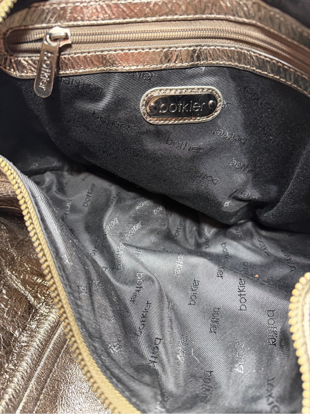 Botkier Satchel Handbag METALIC  Leather Zip Closure WITH TASSLE. - Picture 8 of 8